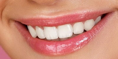 Guia e dicas para usar um fio dental com água